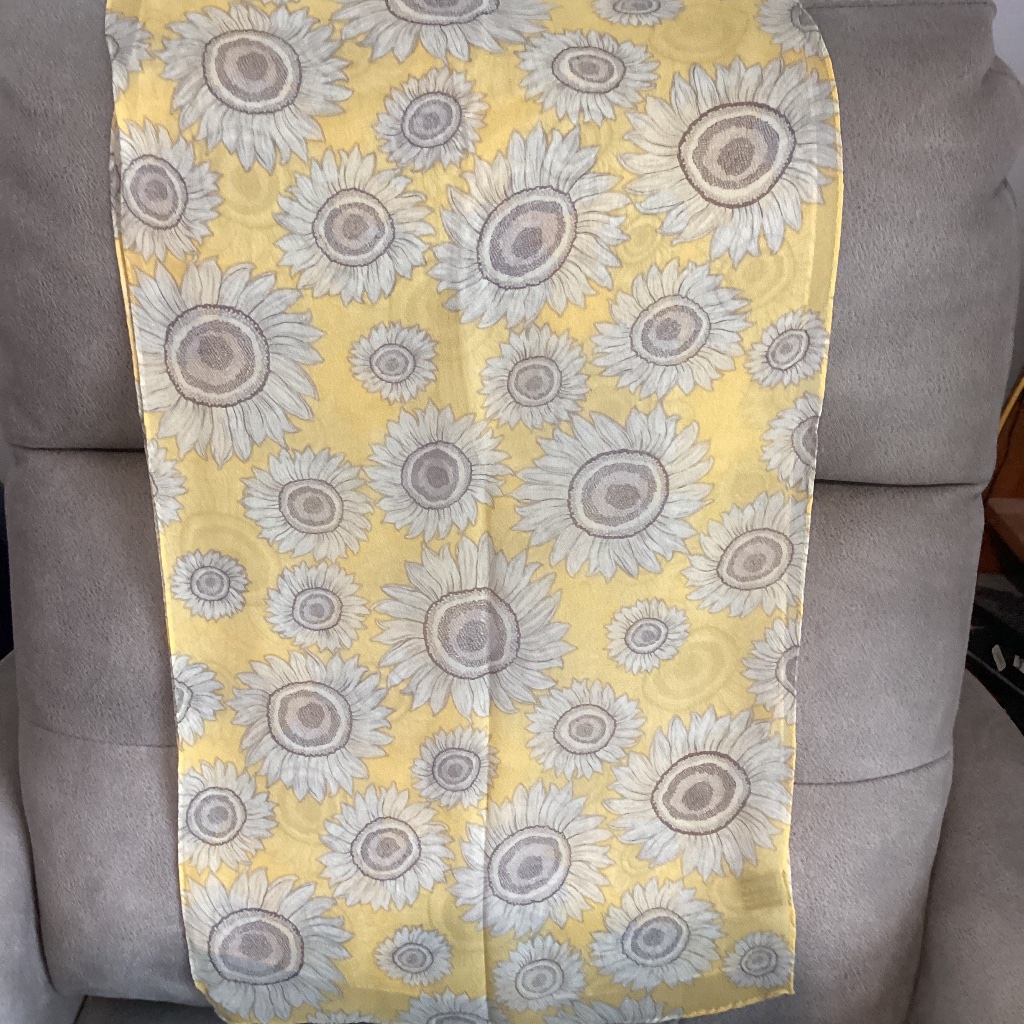 Silk Sunflower Daisy Yellow Scarf Like New